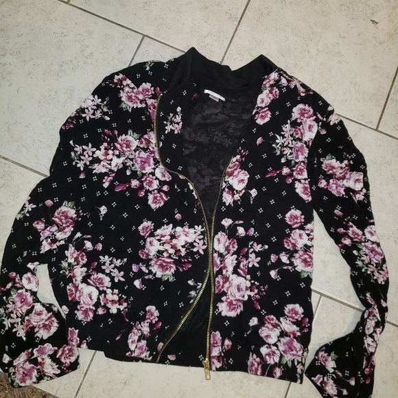 Jacket - Picture 3 of 4